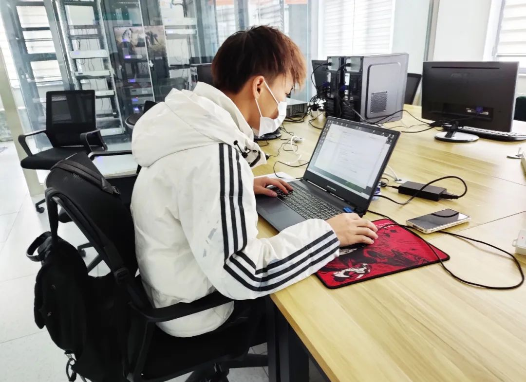 服务客户，优发u8国际人是认真的!